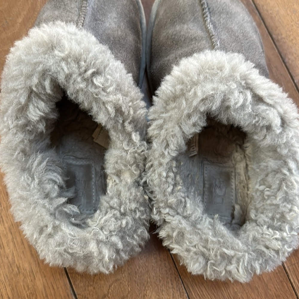 Ugg Slippers - image 3